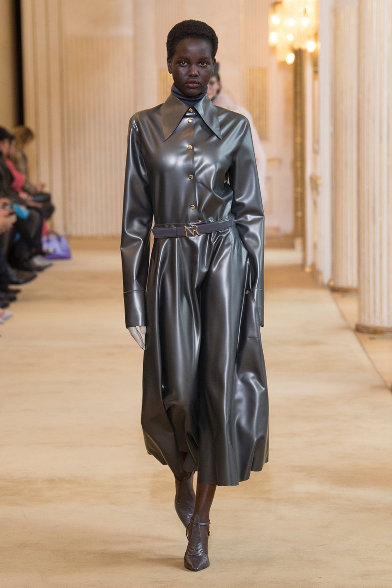Namaak Makkelijker maken Onhandig Latex kitscH on Twitter: "Nina Ricci Fall 2018 Ready-to-Wear Fashion Show via https://t.co/3u1nEWQOzL #latex #latexfashion #rubber #Fashion #style #latexstyle #NinaRicci #RTW2018 #collection @voguemagazine https://t.co/kSkXLewps3" / Twitter Namaak Makkelijker maken Onhandig Latex kitscH on Twitter: "Nina Ricci Fall 2018 Ready-to-Wear Fashion Show via https://t.co/3u1nEWQOzL #latex #latexfashion #rubber #Fashion #style #latexstyle #NinaRicci #RTW2018 #collection @voguemagazine https://t.co/kSkXLewps3" / Twitter