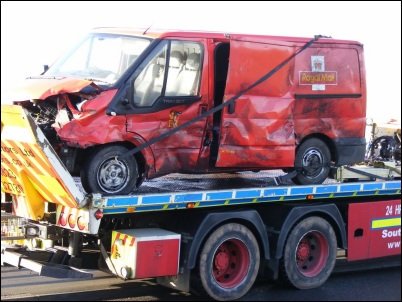 TNTUK_not's tweet photo. @PostOrifice @danielwoodgolf We know what were good at son + and it's driving delivery vans. Your shower could use some lessons... https://t.co/wpPlkU0zIc