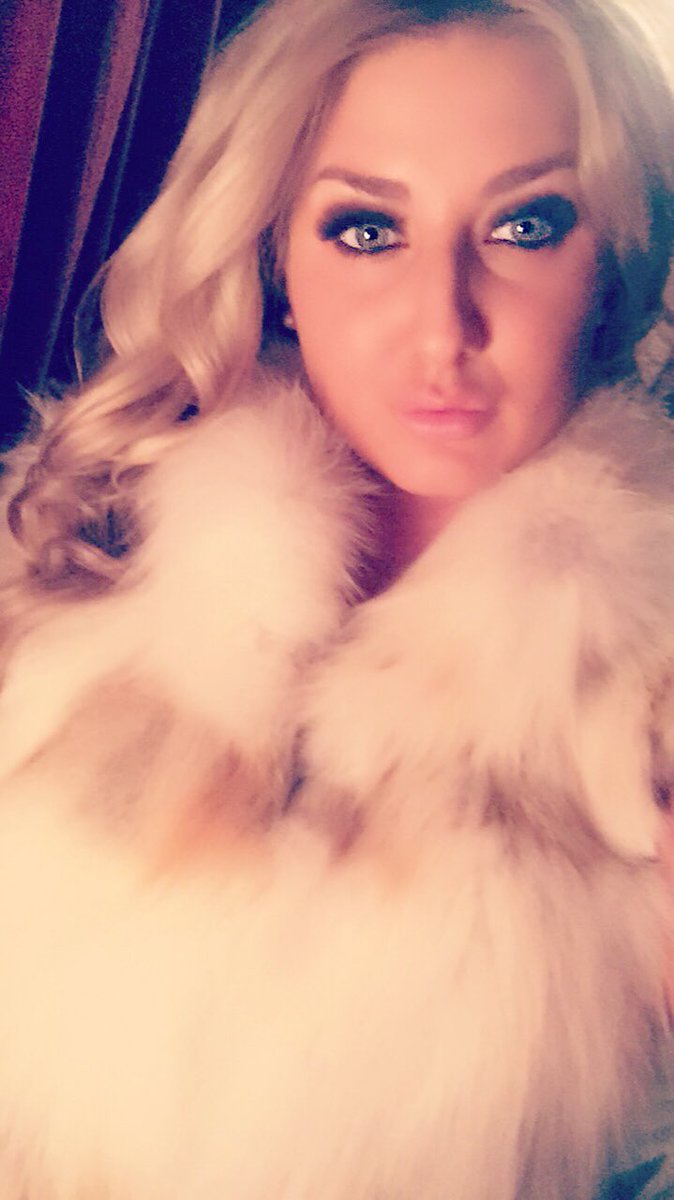 bgreen4489's tweet photo. Loving yourself isn’t vanity, it’s sanity! #foxfur https://t.co/LcaXMUjsVM