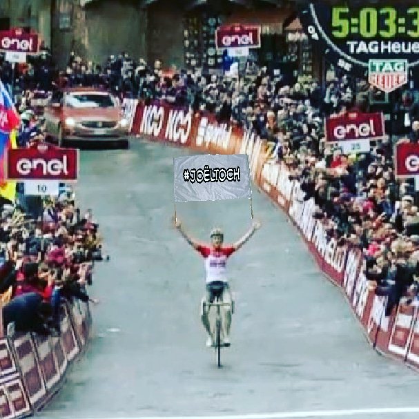 svggent's tweet photo. Were we the only guys who saw @TiesjBenoot putting up this banner while crossing the finish line in @StradeBianche ???? #JoëlToch #TB #Wafa #SVGG #GruteMenier #stradebianche https://t.co/LO8kGRieEL