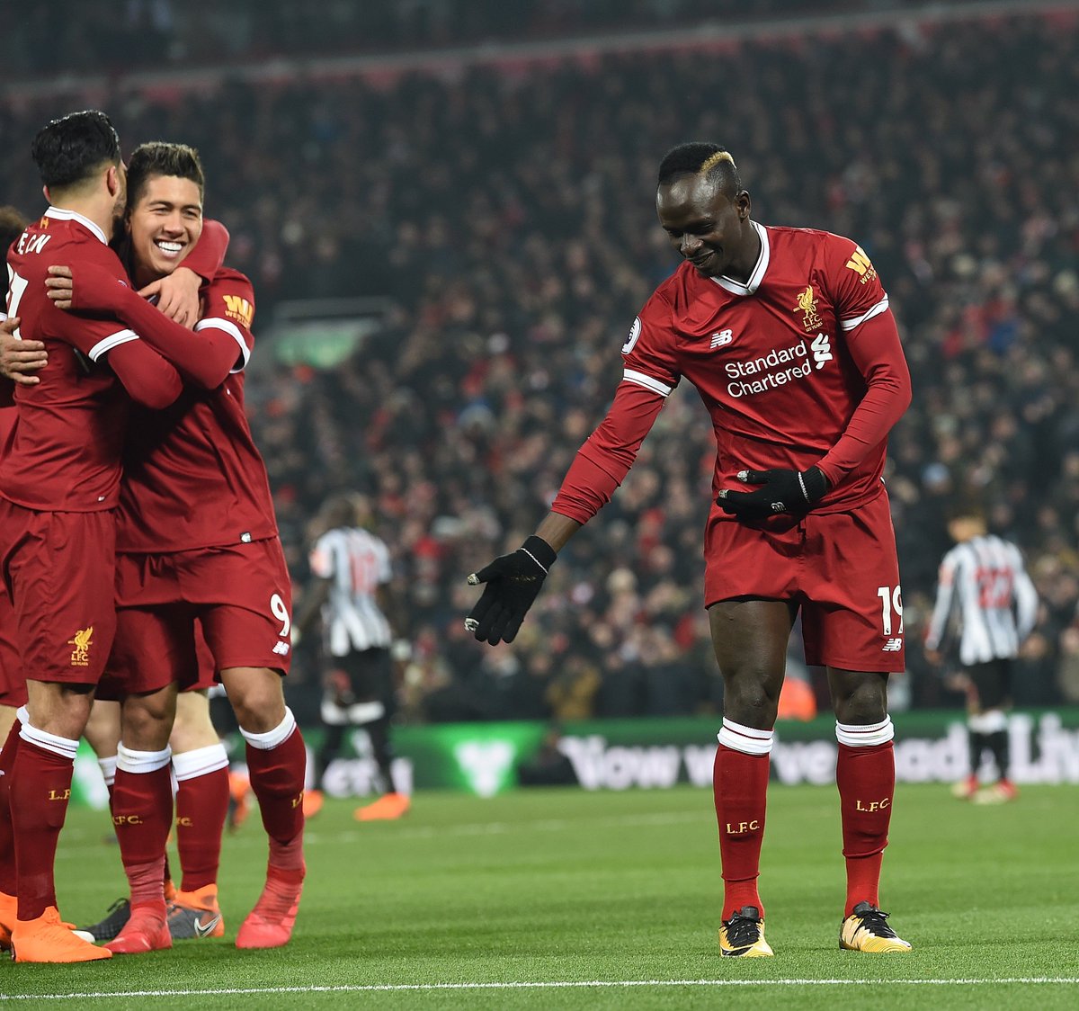 LFC's tweet photo. Mane with the Bobby celebrations again. 😆🥋 https://t.co/xWoLrn8UiL