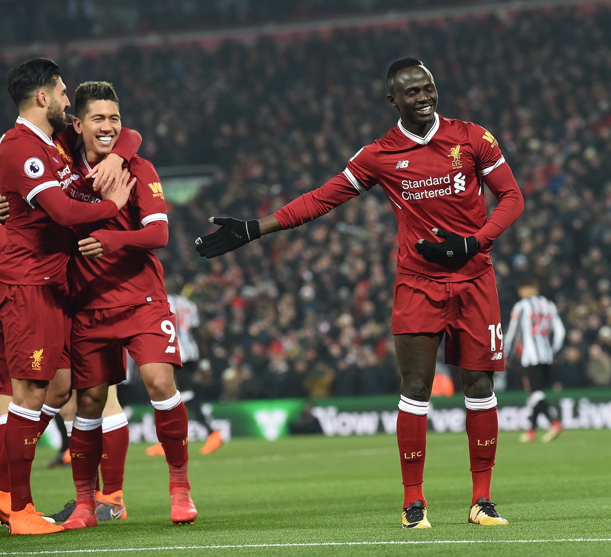 LFC's tweet photo. Mane with the Bobby celebrations again. 😆🥋 https://t.co/xWoLrn8UiL