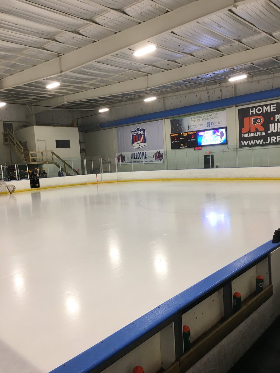 The calm before the storm. 18 Premier up next for the @AYHL championship!