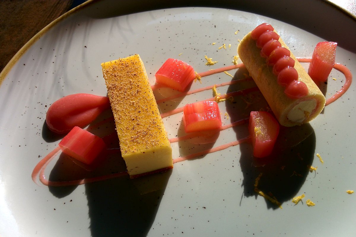 MichelinGuideUK's tweet photo. Cooking with a Welsh heart
@BeacHouseOxwich by @HGChef1 #Gower #Wales https://t.co/na0y3fCt2P