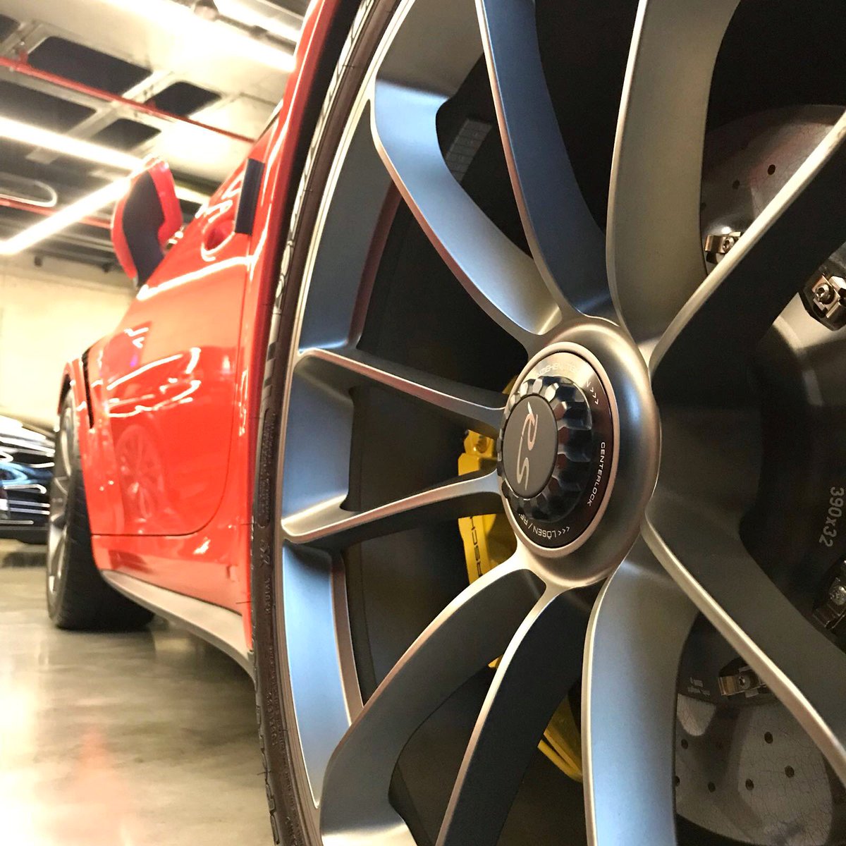 SSmotors's tweet photo. #GT3RS #Porsche #911GT3RS #991GT3RS #SingleLock #biggestselection #biggestcollection #nowhereelse https://t.co/Nz8ucuNN2e