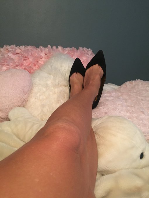Selling #footfetish #stinkyshoes #tornup #shoesforsale #toesucker #smellmyfeet #worshipme $75 shipped<a href="/tag/footfetish"class="tags">#footfetish</a><a href="/tag/stinkyshoes"class="tags">#stinkyshoes</a><a href="/tag/tornup"class="tags">#tornup</a><a href="/tag/shoesforsale"class="tags">#shoesforsale</a><a href="/tag/worshipme"class="tags"><span>#worshipme</span></a><a href="/tag/smellmyfeet"class="tags"><span>#smellmyfeet</span></a><a href="/tag/toesucker"class="tags"><span>#toesucker</span></a>