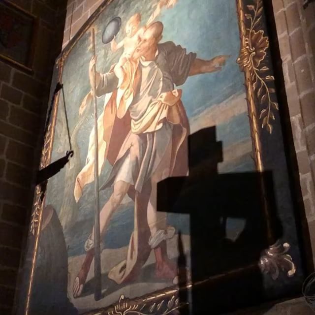 jatirado's tweet photo. La imagen de la cruz en la #Catedral de #Pamplona #SantaMariaLaReal sede de la Archidiócesis de
Pamplona y Tudela, es un conjunto arquitectónico eclesiástico único, por tratarse del complejo catedralicio más completo que se conserva en España. #RedesSoc… https://t.co/UAcBSoLj6o https://t.co/dNYhc8nzvk