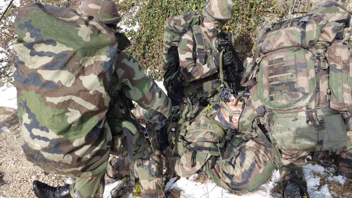 UIR27BCA's tweet image. Très actifs les réservistes du #27BCA et de la #27BIM ces derniers jours : Formation Initiale de nouveaux réservistes au #93RAM, CAME-CATE et les 3 et 4 mars, Raid Hivernal de Patrouilles Alpines #RHIPA2018. #Horsdemazonedeconfort