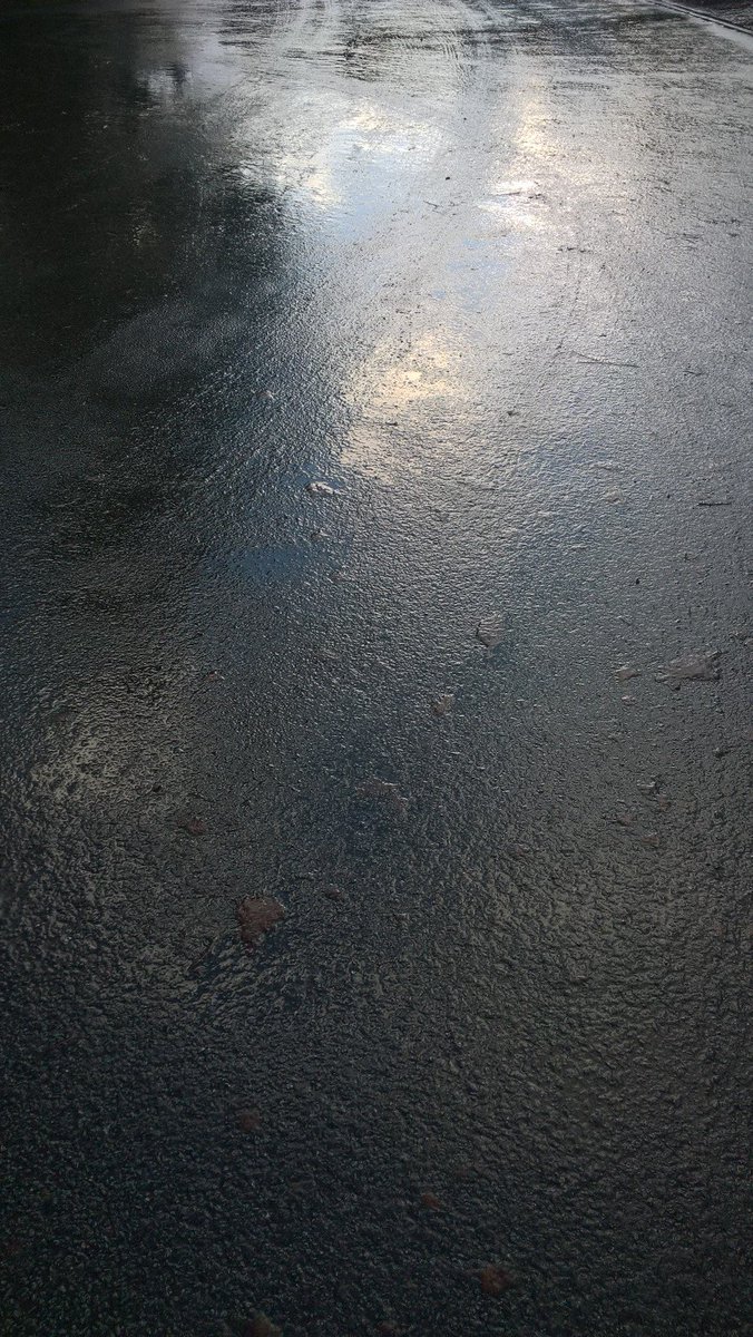 powyshighways's tweet photo. Beware of new hazard over night.  Risk of BLACK ICE as rain falls onto sub zero rd surfacesAwj#grittertwitter https://t.co/ekqtULipJJ