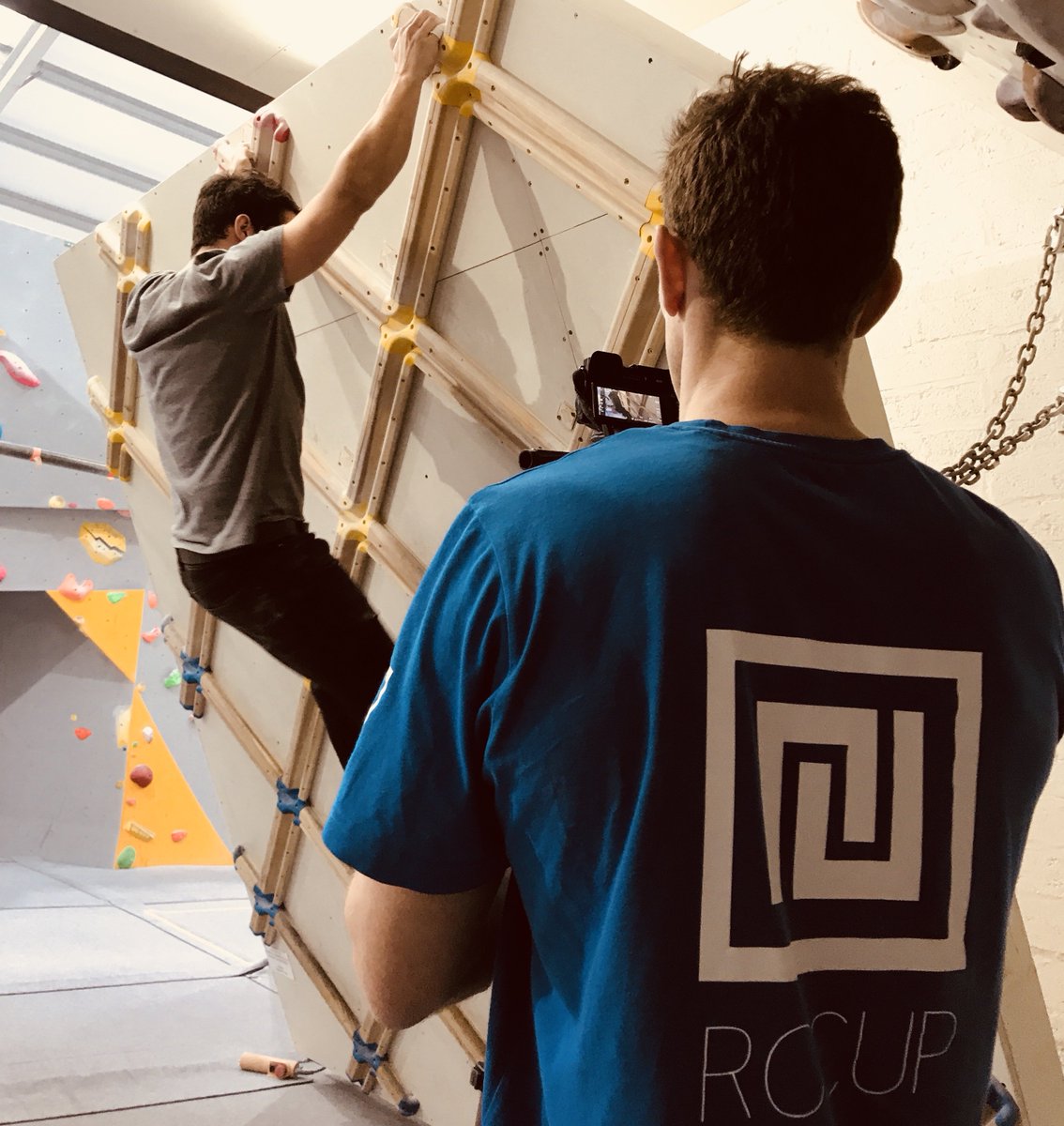 oakwoodclimbing's tweet photo. A little preview for the first video from #rocuptv showing how the Lattice Training board is used!..It's going to be great to see the footage coming out in the next few weeks!#latticetraining #rocuptv #training #coaching #oakwoodclimbingcentre@latticetraining https://t.co/VWCAwXaPTs