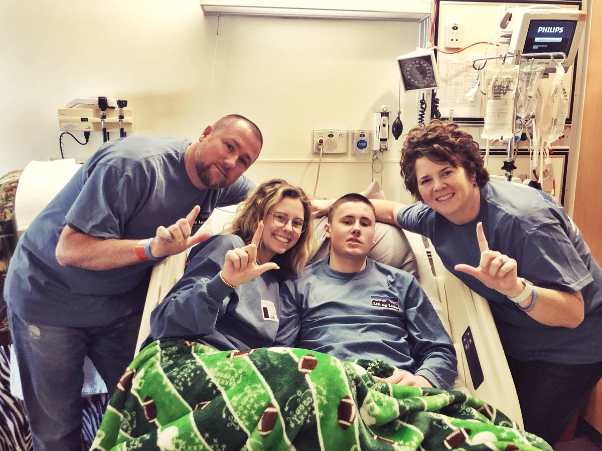 laineyengland's tweet photo. FAITH CAN MOVE MOUNTAINS/// pray for his body to continue to accept the chemo positively #liftupluke #kickcancersbooty 🍑🏔 https://t.co/GTl2SSyORY