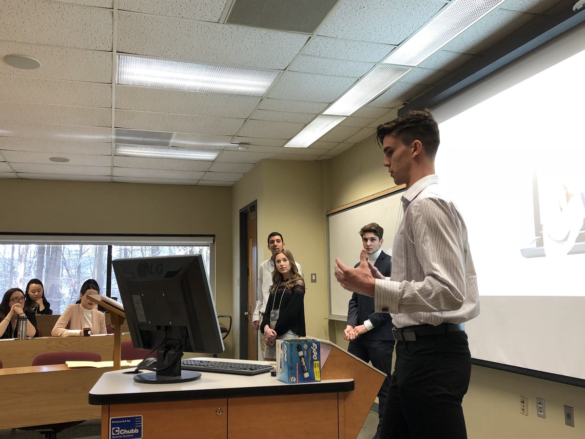 WesternHSSA's tweet photo. Team 5: looking at e-health and block chain tech to better provide care to isolated Indiginous populations in Canada at #2018HealthCareChallenge https://t.co/EeYxSYHYwY