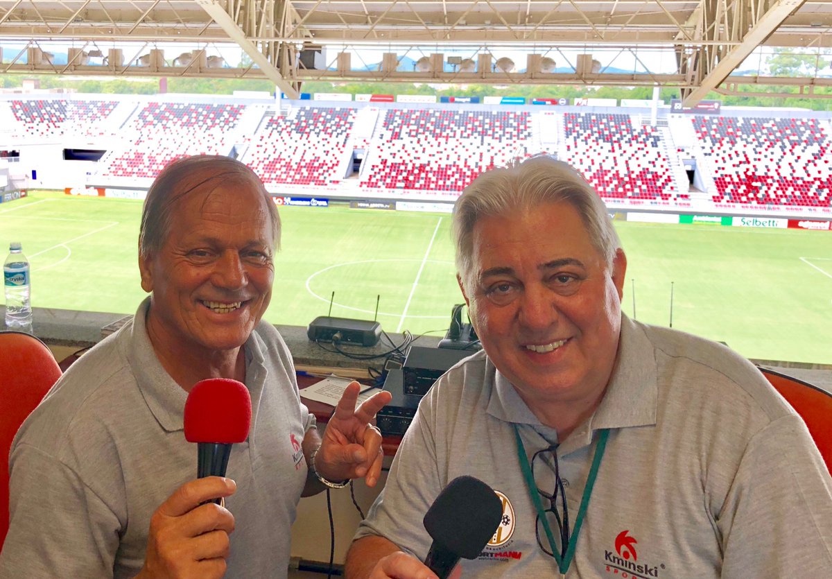 cacamartan's tweet photo. Começando nossa grande jornada esportiva pela Cultura AM 1250-Equipe Medalha de Ouro...Ao meu lado o narrador Mário Celso... Nas reportagens Marcelo Santos e Júlio Cesar... Plantão Dudu Silva... Tecnico Alex Schneider... Bora, para mais uma grande cobertura... https://t.co/ddaB6KxBuL