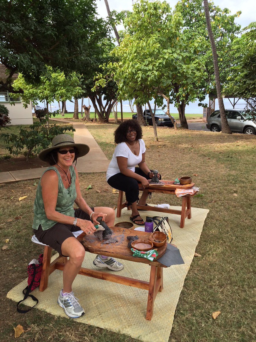 MauiNei's tweet photo. Go beyond the horizon and #discover arts, skills &amp; traditions of Old Hawai‘i with #MauiNei ... feast your senses on something new! Poi pa‘i‘ai, ‘ohe hano ihu, ‘ohe kapala in #Lahaina https://t.co/DwN44pJvuA