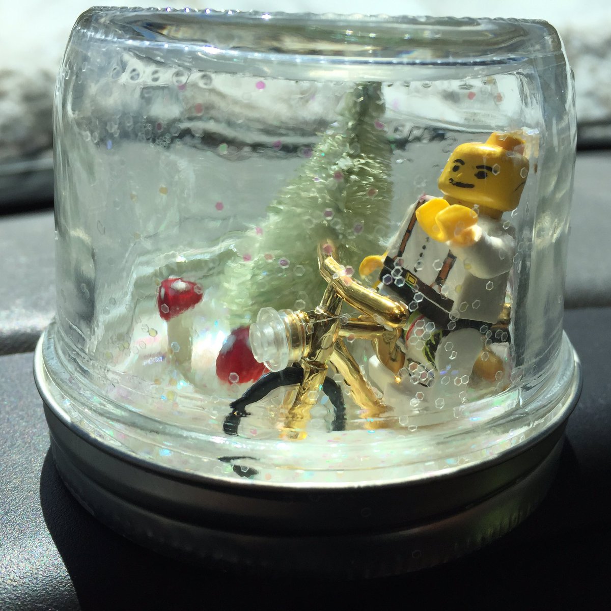 travis brown tweet media