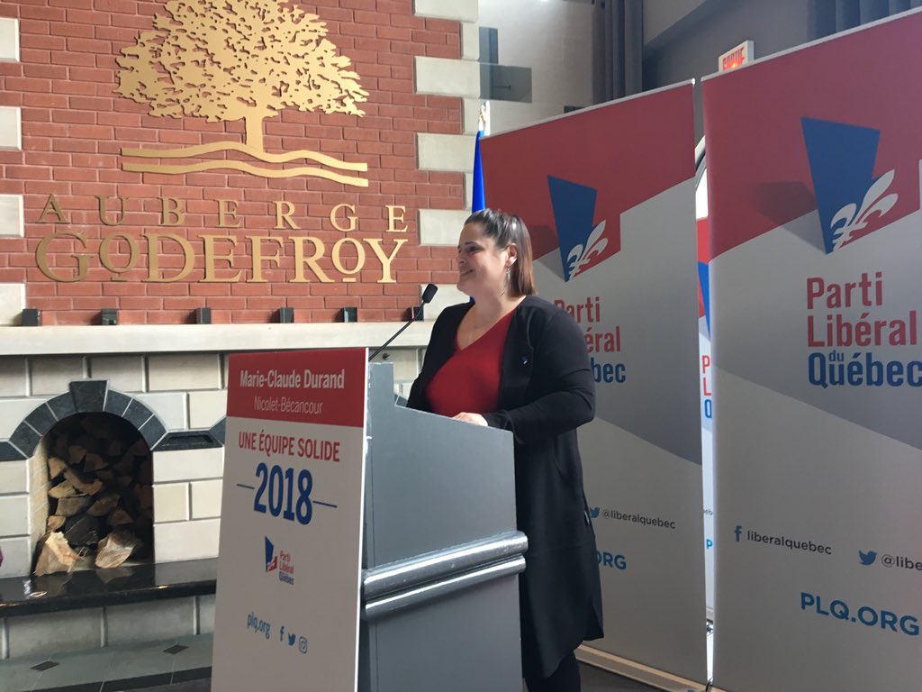 CatherineBoucat's tweet photo. La candidate, Marie-Claude Durand, s’adresse aux militants présents. #rcma #polqc #centreduquebec https://t.co/lnxYzEHdf5