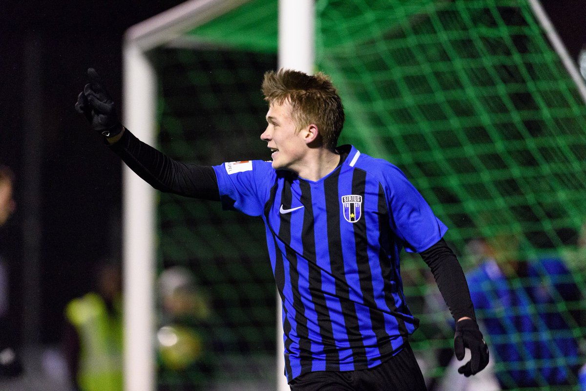 siriusfotboll's tweet photo. 👏 Linus Nygren nickade in sitt första A-lagsmål till 2-2 i slutminuterna mot IFK Göteborg! #iksirius⭐ https://t.co/MSmNP6bwxp
