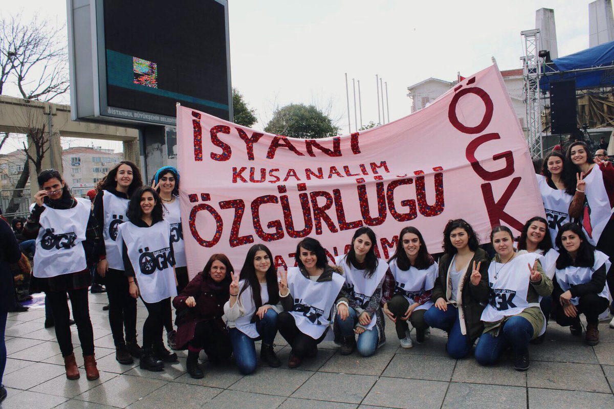 OzgurGencKadin's tweet photo. İsyanımızı kuşandık 8 Mart'ta Alanlardaydık! 
#WomensDay 
#ÖzgürlüğüKazanalım https://t.co/GsebS9cxph