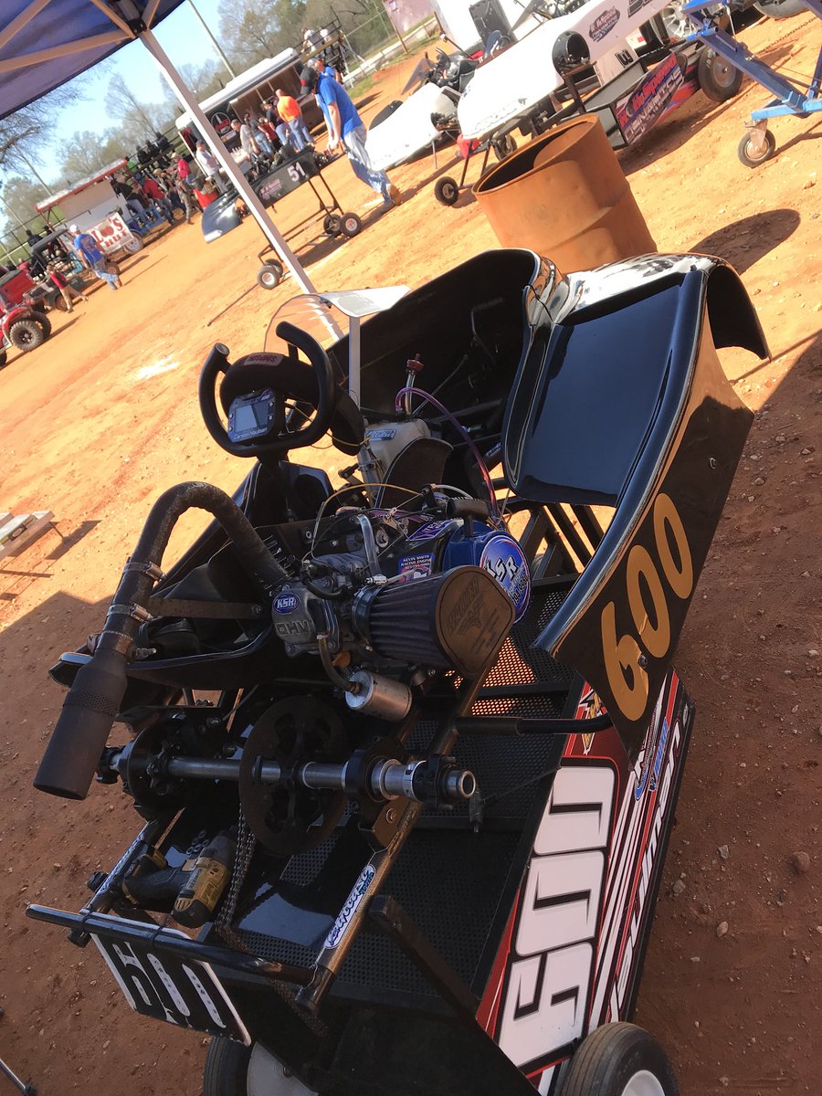 Carson_600's tweet photo. Instead of me typing a book on here you can read the book I wrote on Facebook about this weekend. @OutcastKarts was damn good! Tons of speed all weekend @tstdirt just no results to show for it. Ran up inside the top 3 for over half the race. Cautions hurt us. https://t.co/11crgNTihw