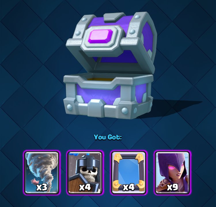 CarlosBitMe's tweet photo. I always get nervous on the final match lol Beat #ModernRoyale on my 2n try. 10 gems well spent for the sweet loot. A great #birthday for me! 🎂 🎉 #ClashRoyale https://t.co/a9xhoH3V4z