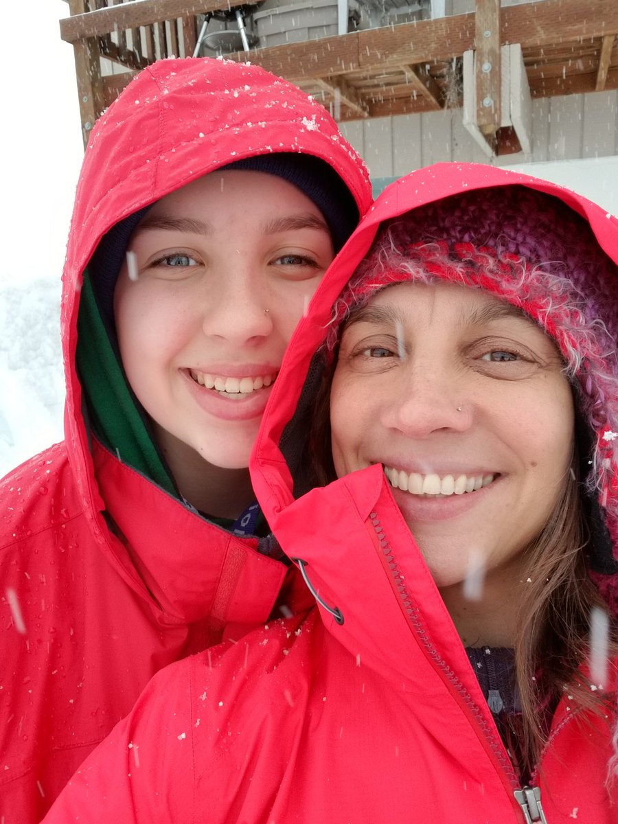 gzcarl09's tweet photo. Last day of ski school. Snowing and fresh Pow! #goingoutwithabang #fiorinilife #redcoats #skischoolsundays https://t.co/ZmQFLmFw8E