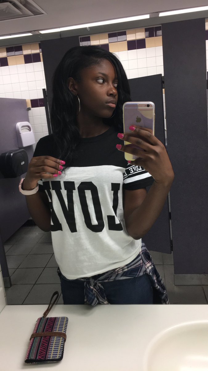 Dasia_100's tweet photo. ehh why not💕  #womenfromthe410 https://t.co/7qzo7lgSYM