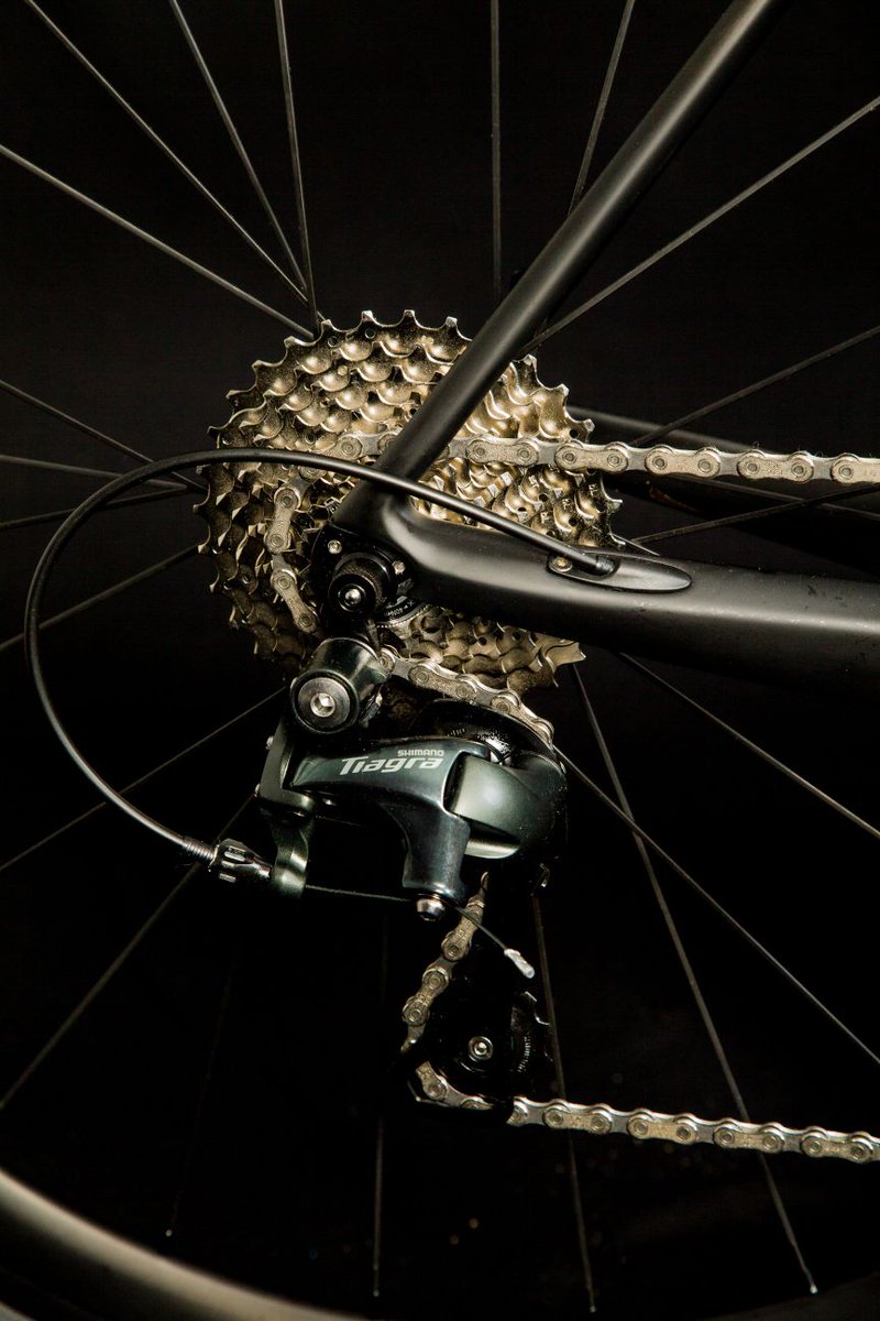 NorthRoadCycles's tweet photo. The NorthRoad Sportif. From £1050 and with a frame that only weighs 1kg! This is a great bike. Have it with carbon wheels and 105 groupset for only £1450! Amazing value. #cycling #triathlon #sportive #bikeporn #buybritish https://t.co/yxZicEAN23