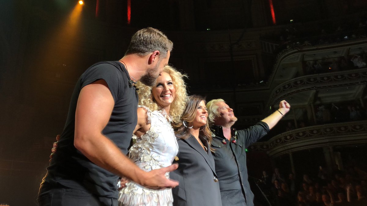 annagraciex's tweet photo. ONE WEEK FAM @littlebigtown you ready 🇬🇧 💃 https://t.co/5XfFTQnLGT
