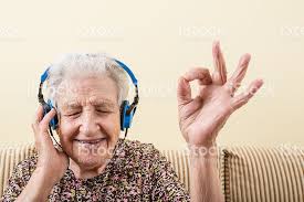 EarBudsNetwork's tweet photo. Hey hivemind, what podcasts do you think have the best, most interesting, or most innovative SOUND DESIGN? Will accept timecoded examples too 👂 https://t.co/JAXAkDSXjJ