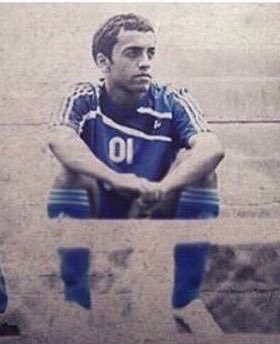 A_b11c's tweet photo. قرأت روايةً سعيدة و أبهجتني و لم أحزن الا عندما قرأت إسم الراوي .

#الشلهوب_10 💔

#الشلهوب_والقحطاني_خارج_الهلال https://t.co/DJ5377qKr7