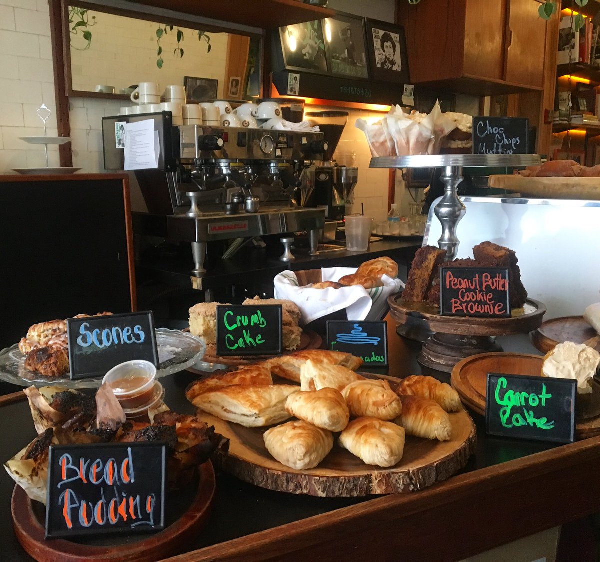 HiddenHoboken's tweet photo. Sunday Yumday! Timeless treats at @AntiqueBarBaker. 😋 #antiquebar #pastries #sweets #food #hoboken #breadpudding #scones #carrotcake #eeeeats #eatlocal #crumbcake #brownie #muffin #food #sundayyumday https://t.co/R1Gq1018VH