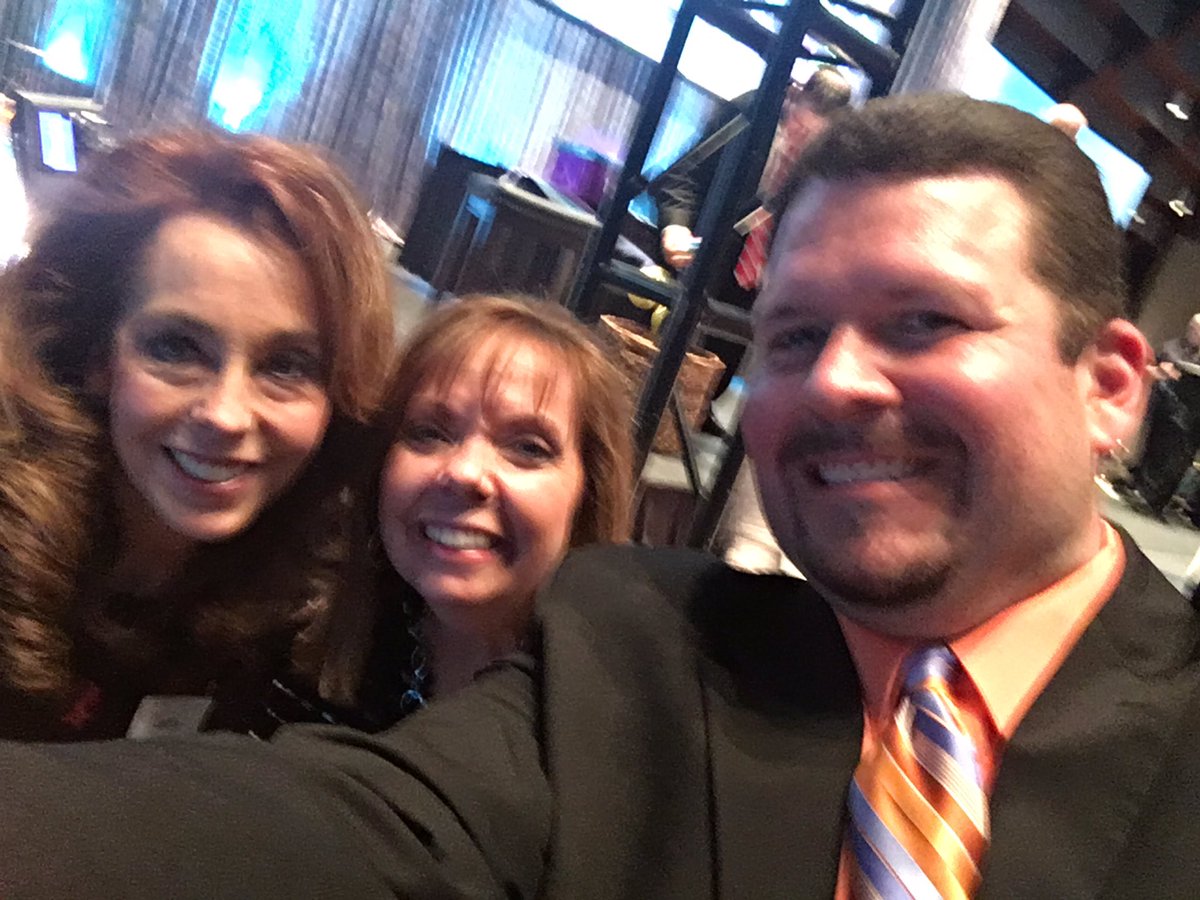 JohnBeaudoin1's tweet photo. Fantastic @lsedfoundation Taste of LS last night! #tols2018 https://t.co/psmdloZc2W