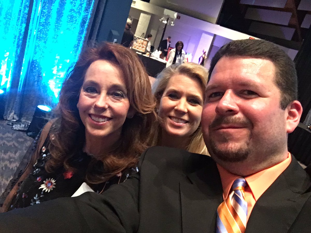 JohnBeaudoin1's tweet photo. Fantastic @lsedfoundation Taste of LS last night! #tols2018 https://t.co/psmdloZc2W
