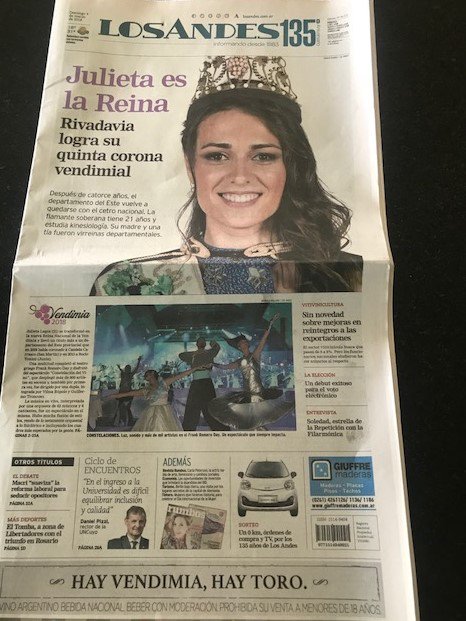 argentina_luis's tweet photo. Edición agotada! 7 MM impresiones #VendimiaLA,  Fb Live, Via Blanca, Acto Central, y transmitimos streaming la impresión del diario con imagen de la nueva Reina Vendimia 2018. LA135 años informando.  #Vendimia2018 @GrupoClarin @MendozaGobierno @DifusionCornejo @LosAndesDiario https://t.co/CwHDKy6XKj