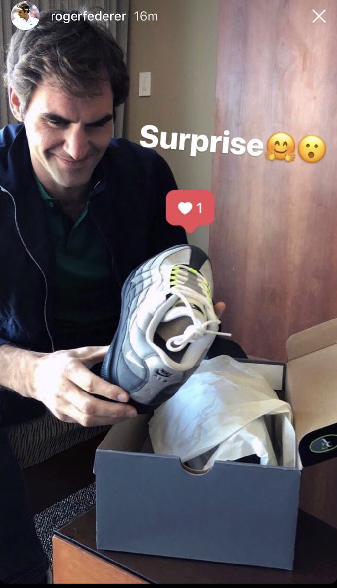FedererFan07's tweet photo. #Federer via Instagram story few minutes ago, putting on his @Nike #AirMax95RF. See more at https://t.co/Rfw1QLPkoU, follow @FedererFan07 for more on #MatchForAfrica/#MatchForAfrica5 tomorrow in San Jose. https://t.co/BoYHMJ4oON