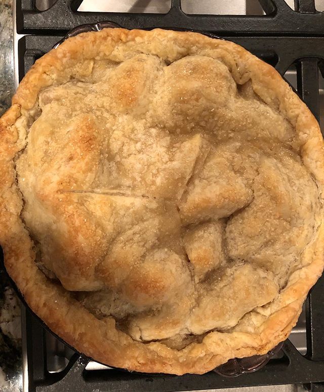 evewine101's tweet photo. My husband’s first homemade apple pie has beat my cheese board hands down! Right??? Waiting for it too cool. Thanks @thespeakeasybakery and @eatscv #goticecream #hangry #lovemyhusband #dessertporn #applepie #homemadefood #feedscv #charityevent https://t.co/I8QKcxopNx https://t.co/wCTAwFBwvc