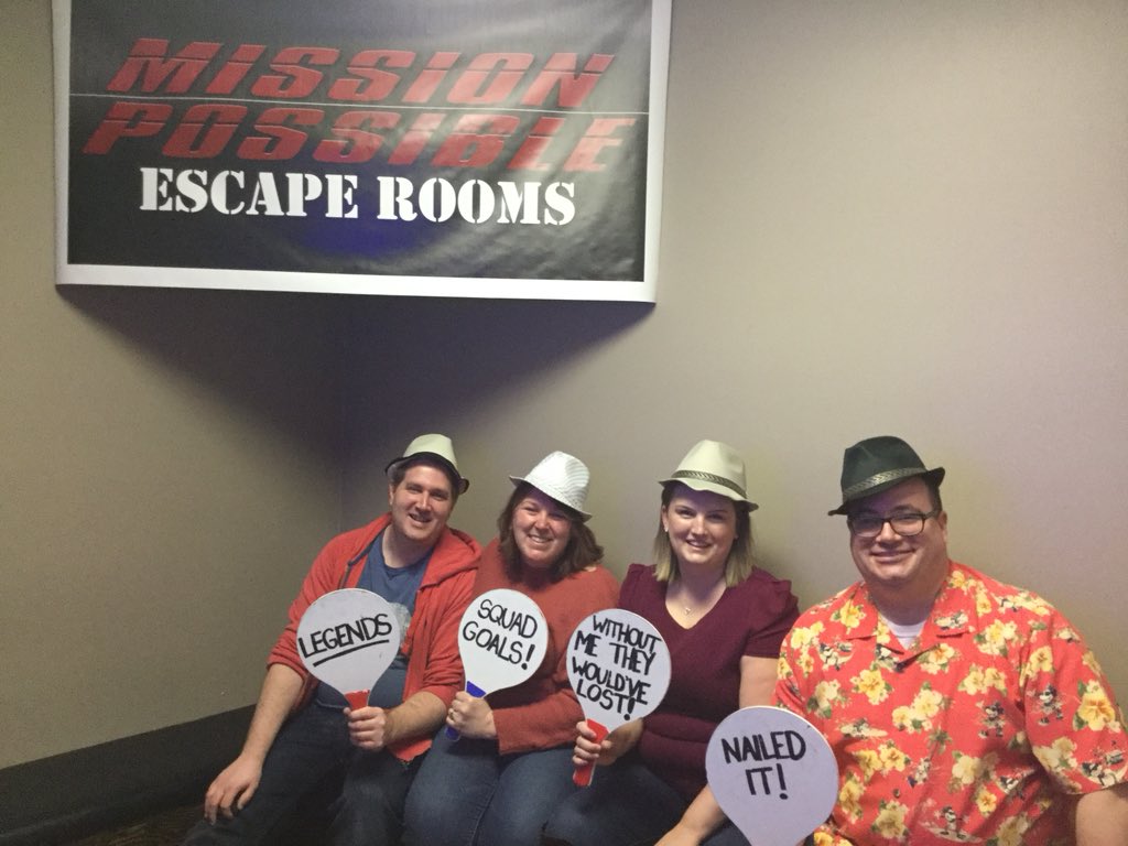 MPEscape's tweet image. These friends were no friends of Tony and gave him and his Mobsters a lesson of their own! #missionpossibleescaperooms #offeryoucantrefuse #friendship