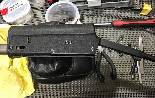 huntingnet1000's tweet photo. 今週はBrowning AUTO5 オーバーホール祭り開催らしいです💦
残り3丁😂
重なる時は重なりますね〜

破損部、中古部品あったかな〜😵
#browning #auto5 #browningauto5 #repair #ブローニング #オート5 #オーバーホール https://t.co/I5YO41HC5I https://t.co/5zvtX2ARKW