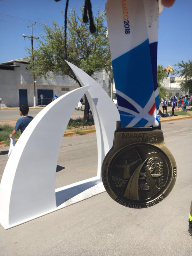carlos_rojaso's tweet photo. #AhQuePincheFelicidad , no queda mas que agradecer a los laguneros, nuevo RP, #MaratonLala2018 es una chulada!
Mi cara después de llorar, demuestra la #PincheFelicidad que senti, gracias Dios, #CoachJonathan #DaleCabron #PlanetCrew y si, si lo volveré a hacer ! https://t.co/DIJvNItSI7