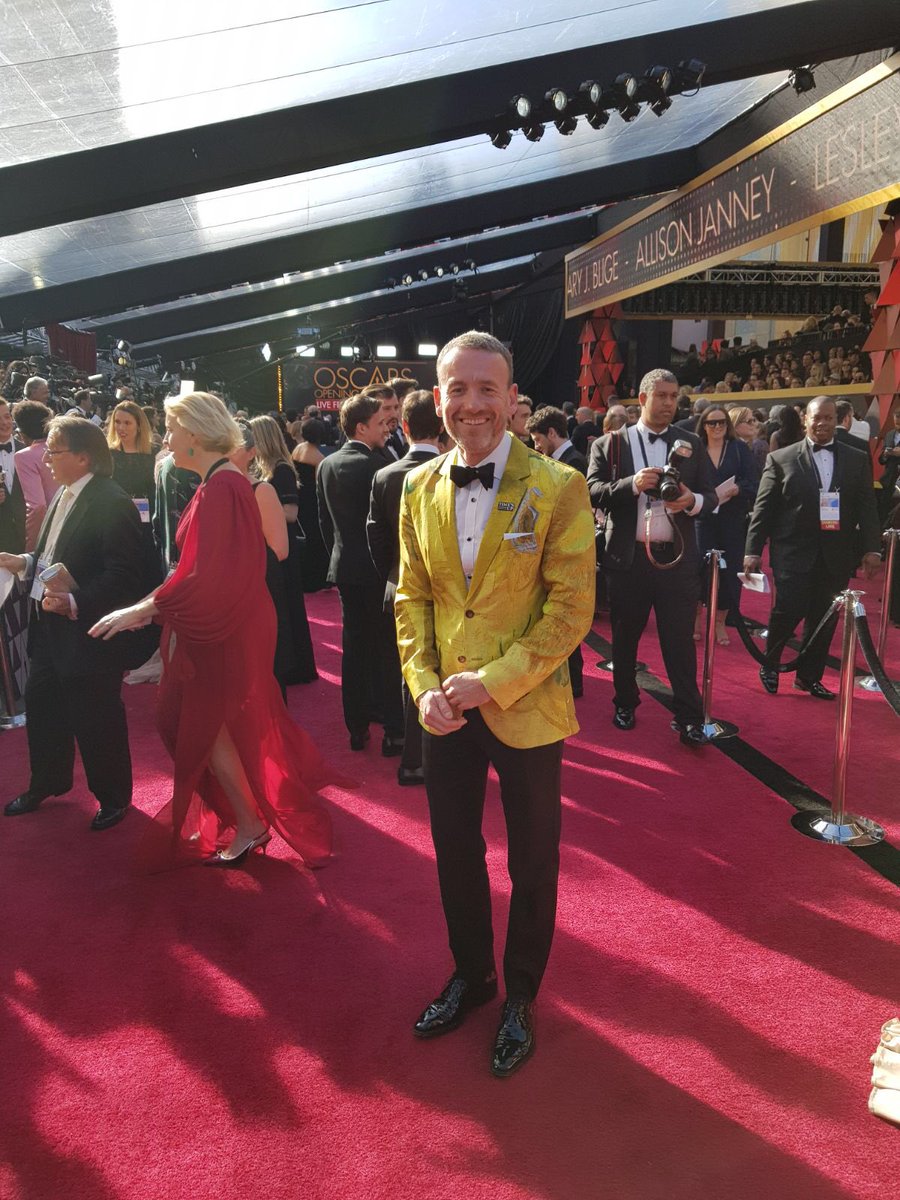 Van Gogh Museum director @AxelRuger at the #Oscars90 with <a href="/LovingVincent/">Loving Vincent</a> directors <a href="/hughwelchman/">hughwelchman</a> and <a href="/DorotaKobiela/">dorokob</a>. #Vincentdeservesthis
