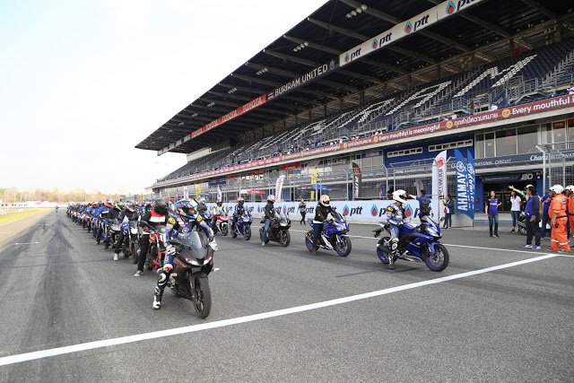 ยามาฮ่าเชิญชวนสมาชิกยามาฮ่าคลับร่วมชม   และเชียร์นักแข่งยามาฮ่าพร้อมพาร่วมสัมผัสประสบการณ์สุดพิเศษขับขี่บนแทร็คระดับโลก  #arrc #ARRC2018 #ChangInternationalCircuit #yamaha 

bric.co.th/arrc_article.p…