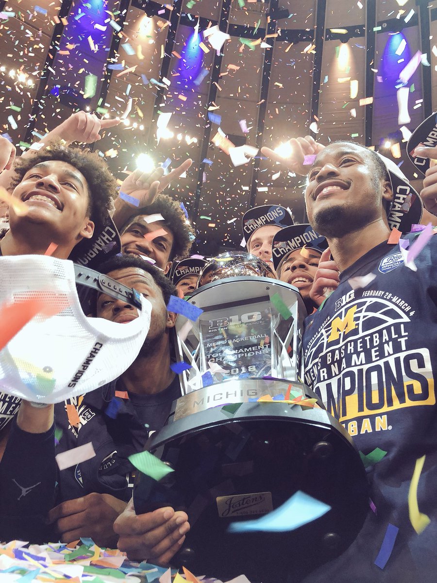 UMichAthletics's tweet photo. CHAMPS 🏆

#GoBlue https://t.co/gzuHVXX6Pp
