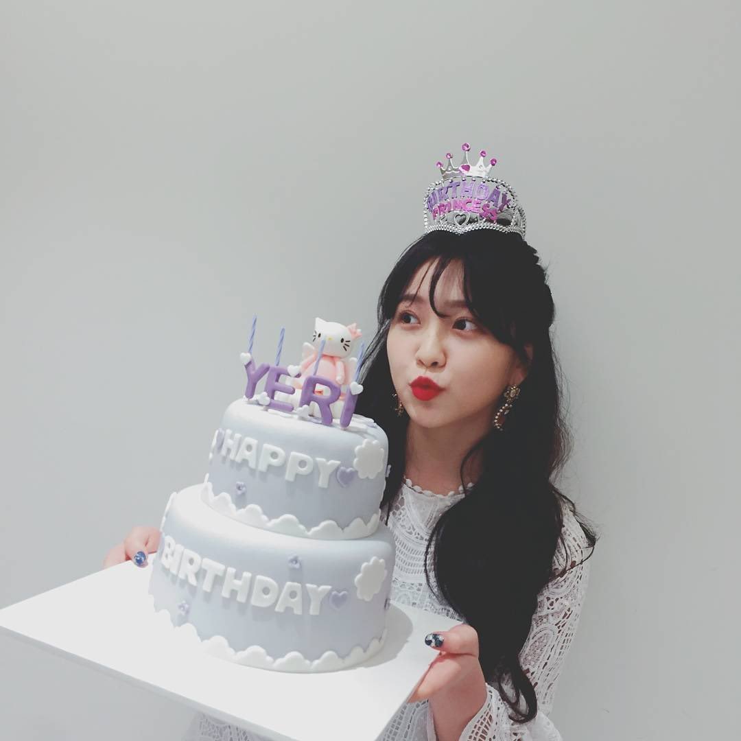signalsmp3's tweet photo. happy birthday angel ♡ https://t.co/IfkwulshE5