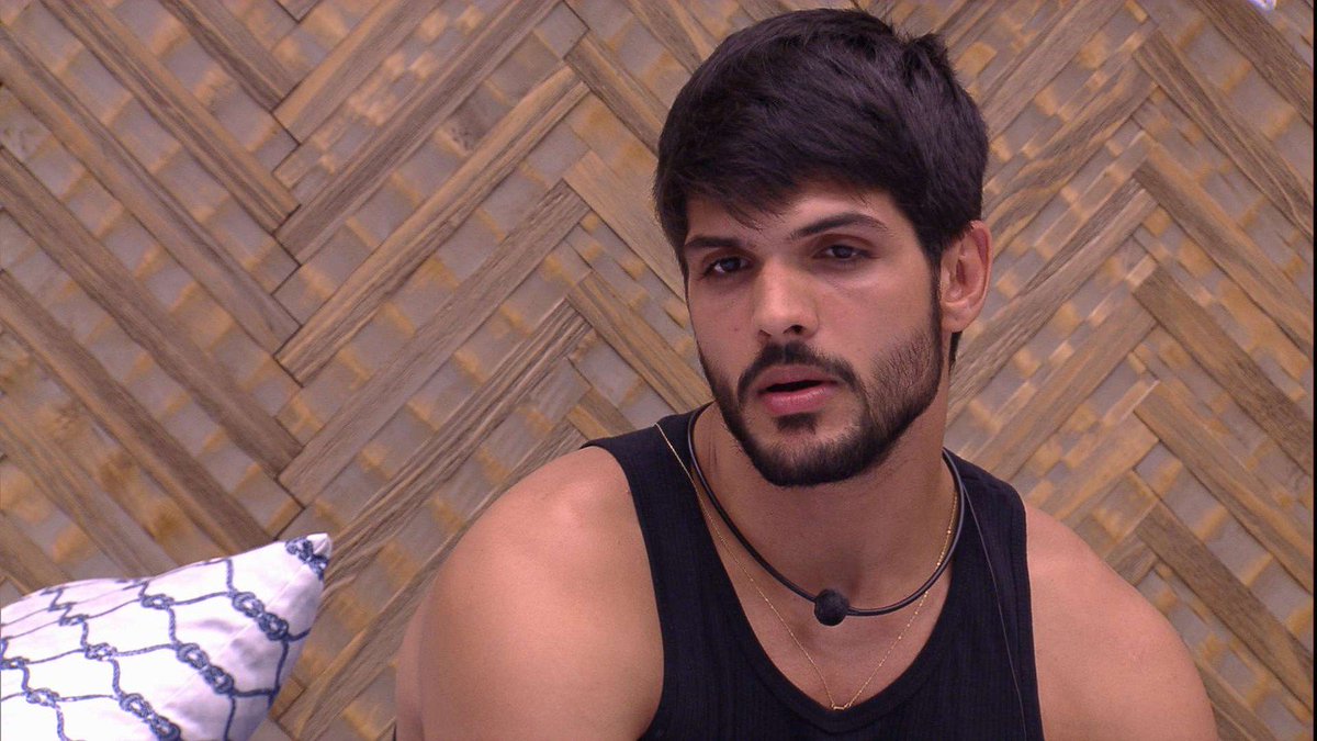 Supondo que a Globo promova uma casa de vidro pra repescar um brother pro #BBB18

Você gostaria que o Lucas voltasse? Sim RT / Não FAV
