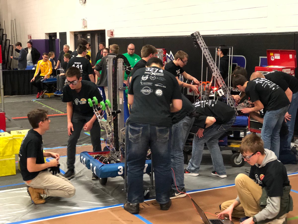 Where is Team 3274 GOING?? To the finals!! #omgrobots <a href="/FIRSTChesapeake/">FIRST Chesapeake</a> <a href="/FIRSTweets/">FIRST</a> <a href="/FRCTeams/">FIRST Robotics Competition</a>