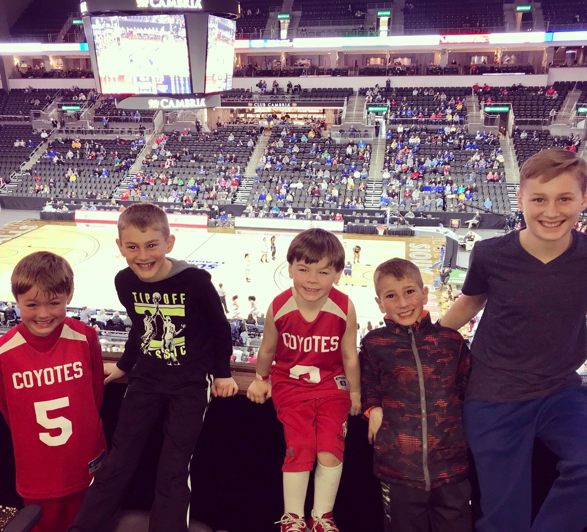 braedoyle's tweet photo. Summit games with the boys! #boymom #March2TheSummit #suitelife #carsforsale https://t.co/fX415U7pvu
