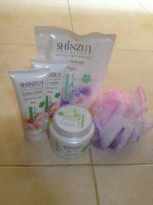 DikaGay4's tweet photo. Open MASSAGE,, LULUR ,, MASKER RAMBUT DAN WAJAAH 
#081372528795 
Pria mw memanjakan tubuh wajah dan rambut yg tak sempat ke salon ,,, bisa panggil ,,, .... ?? 

Area jakarta,,, DIKA manja salon 
#jaksel https://t.co/yRFq8b39sC