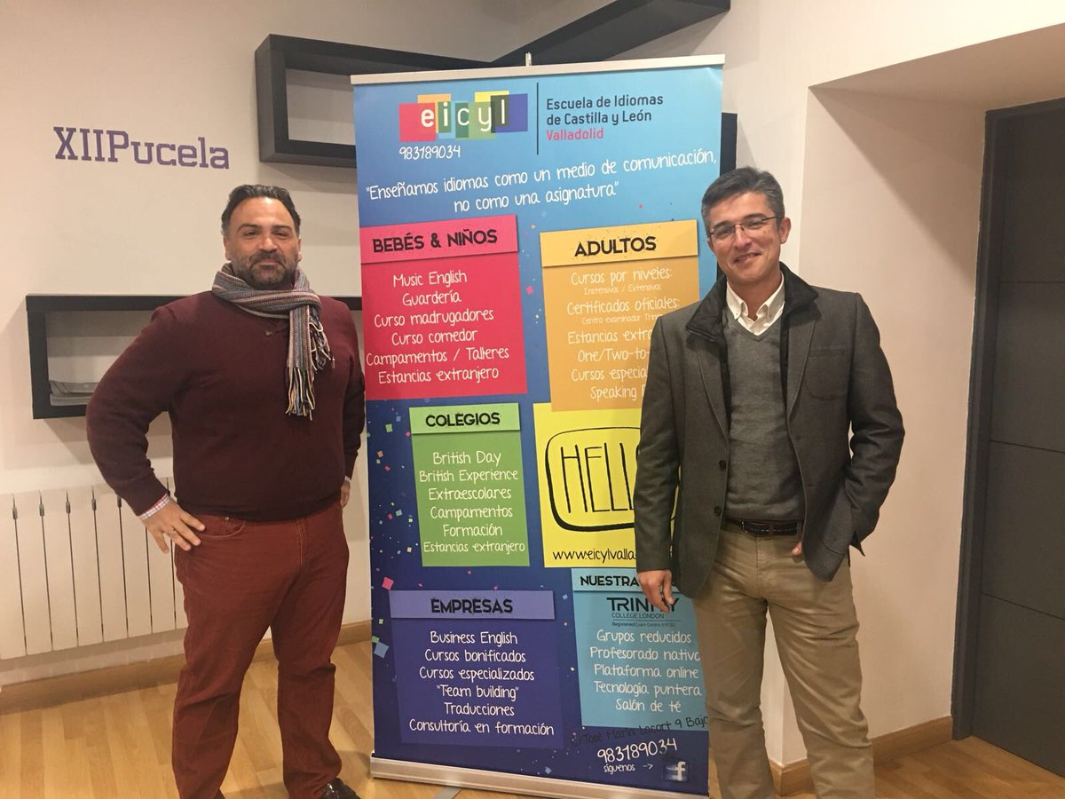 realvalladolid's tweet photo. 💜⚪️ Enrique Urrea, Director General, y Michael Efthymiopoulos Director de marketing de @EscuelaCastilla han estado apoyando hoy al Real Valladolid con el #PalcoXIIPucela ¡Muchas gracias! 😊👏🏻👏🏻 https://t.co/fQcrmDLwi5
