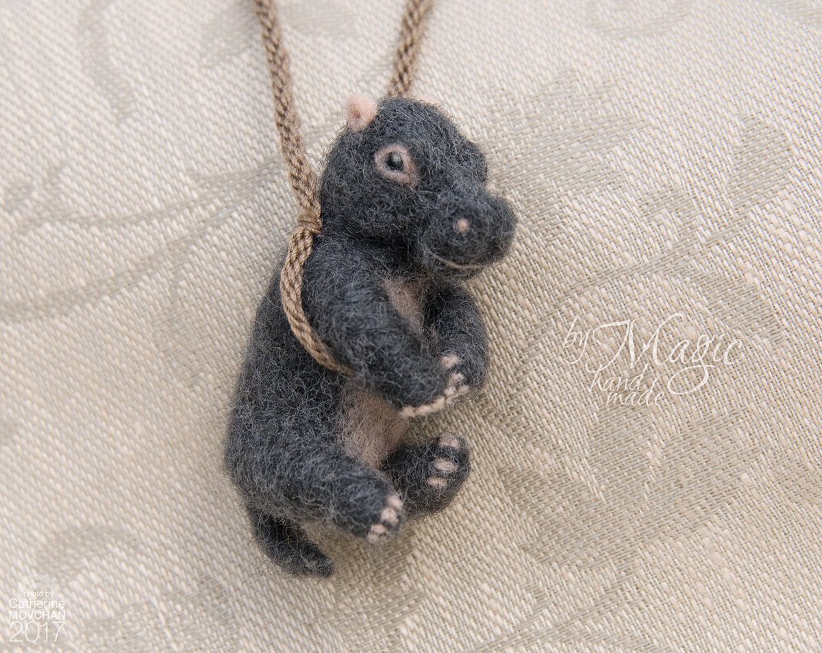 Let's show some love to my little hippo ;) etsy.me/2FPUpH3 Feel free to share and like him <3
#HandmadeHour #hippo #womaninbiz #etsymntt