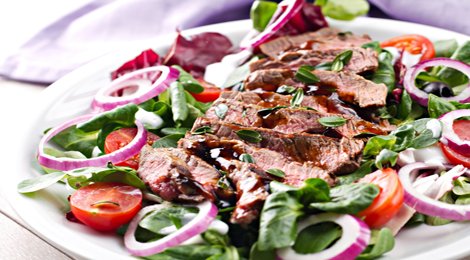 A marinated lamb and red pepper salad recipe.

From our friends at <a href="/PtreeFarmersMkt/">PeachtreeRd  Market</a>: bit.ly/2qJ4Wi4 #livingbetter